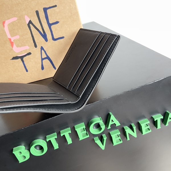 ボッテガヴェネタ財布コピー全体デザイン